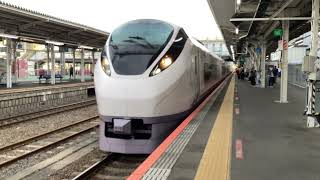 E657系カツ16編成が特急ときわ67号勝田行きとして土浦駅1番線を発車するシーン!(2025.10.13 16:17)