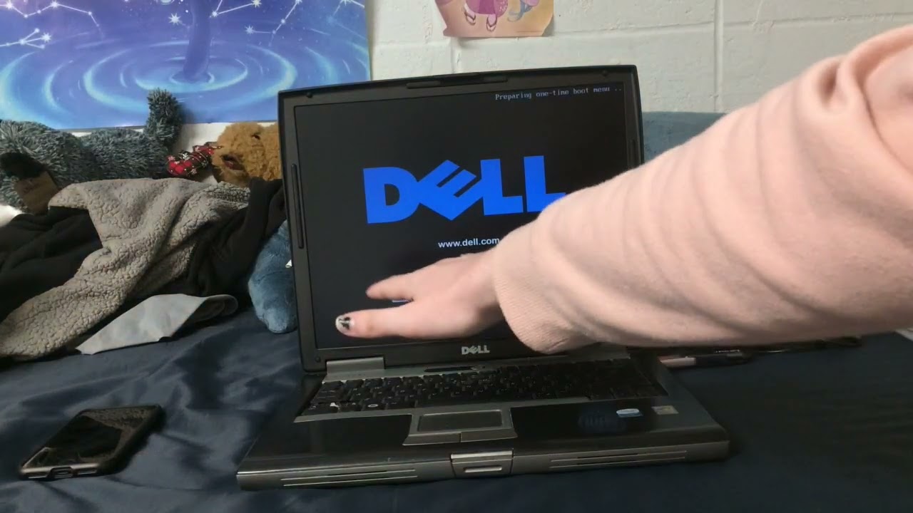 Installing Debian Linux on my Dell Latitude D520 (after many trials and tribulations)