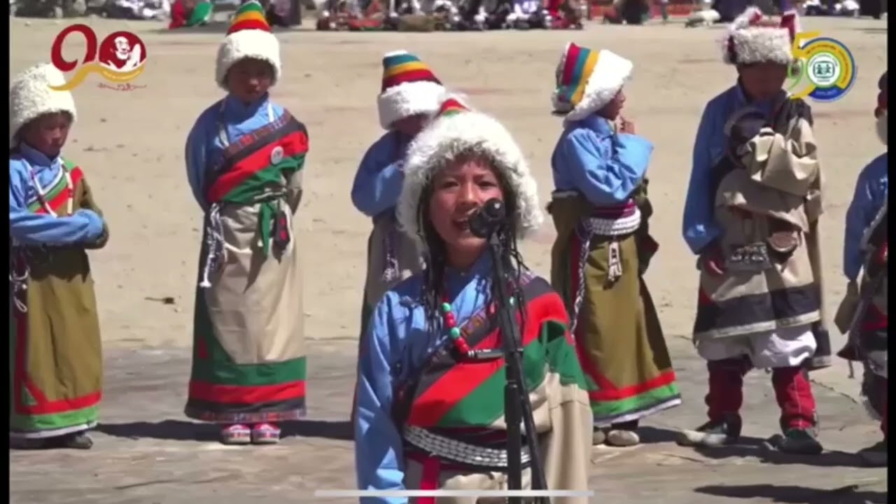 འདོ་བ་རྟའི་ལོ་རྒྱུས།། རྟ་འདོ་བ་མི་ཡི་རླུང་རྟ་ཡིན།། ཆུང་བྱིས་པའི་དུས་ཀྱི་རྩེད་རོགས་ཡིན།།