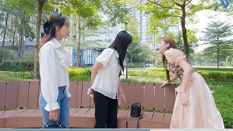 Chủ Tịch Mặc Váy Rách Đi Họp Lớp Bị Bạn Cũ Khinh Thường Đuổi Về Và Cái Kết - Tập 674