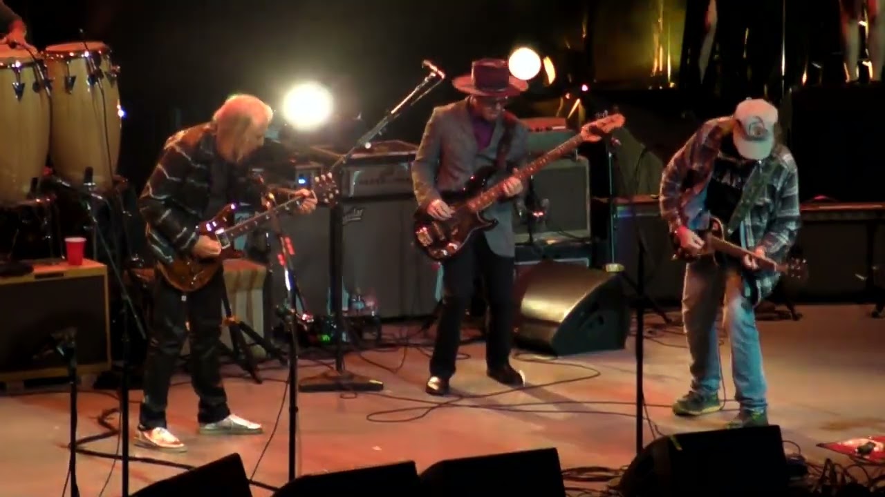 Buffalo Springfield (Stills & Young) - MR. SOUL @ Light Up The