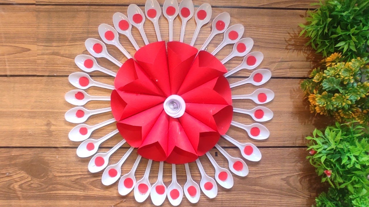 Diy Plastic Spoon Wall Hanging//How to Plastic spoon craft idea//home decor idea😍