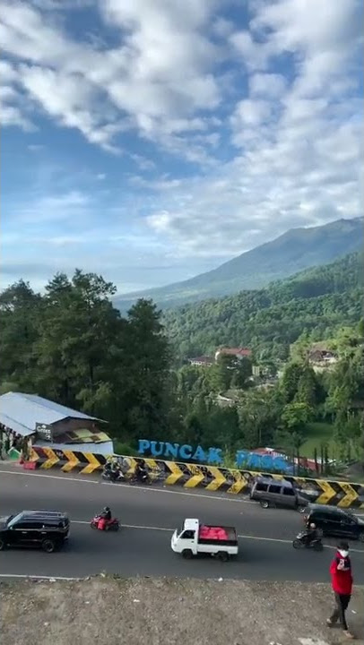 Pesona Puncak Bogor di Pagi Hari  #bogor #puncakbogor #puncakpass #staycation #pesonaindonesia