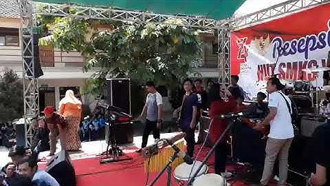 Dhevy Geranium LIVE SMKS YP 17 Lumajang (Bohoso Moto - Kopi Lambada)