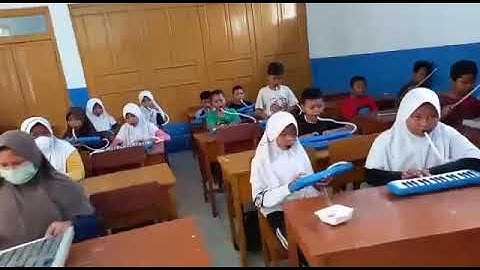 Latihan lagu 1 Sholatullah versi Wali Band Marching/Drum Band MI Al Muhajirin Gegesik.