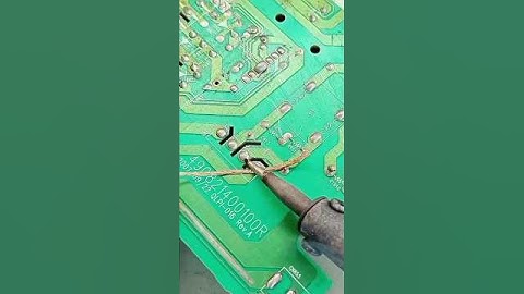 easy desoldering technique. #solderingtips #solderingtool #solderingtutorial #diyelectronics #howto