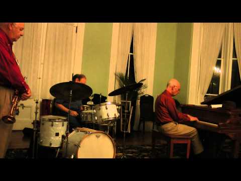 In honor of Cole Porter, Bing Crosby, Grace Kelly, and no one else but King Louis -- Bob Barnard, trumpet; John Sheridan, piano; Arnie Kinsella, drums. Recorded live at the 2010 Jazz at Chautauqua by Michael Steinman (www.jazzlives.wordpress.com)