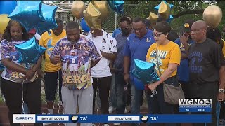 Balloon release held for slain Mandina's waiter