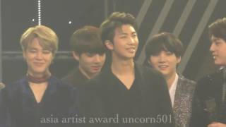 BTS Jungkook reaction to TWICE Tzuyu speech at Asia Artist Awards 2016 ver.7