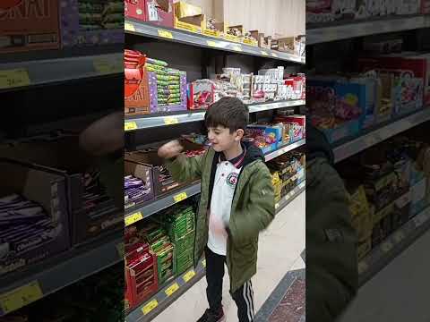 يابابا بدي مصاص بس ممنوع بلمدرسة 