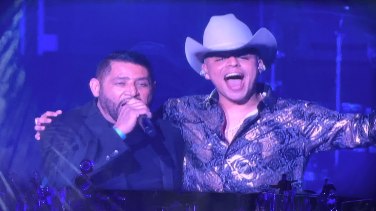 Música romántica Grupo firme y Pancho Barraza 04082021 Staples