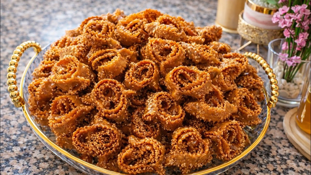 تحضيرات رمضان 🌛من ليوم تشبيكة ولا شباكية متغلبكش مقومة ومعلكة وبنينة .وجديها بلا عوين