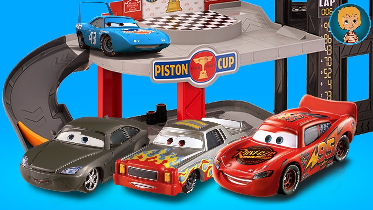 Lightning McQueen Cars 3 Garage with Gerti Toys