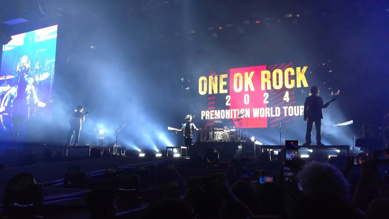 One OK Rock - Intro + Delusion:All (Live Toronto, Ontario 10