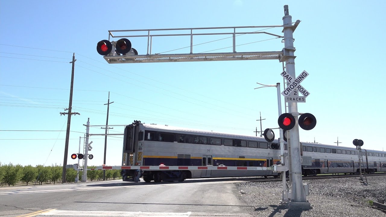 Amtrak CDTX 8304 Capitol Corridor East - Robben Road Railroad Crossing ...