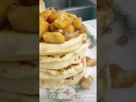 Apple pie pancakes