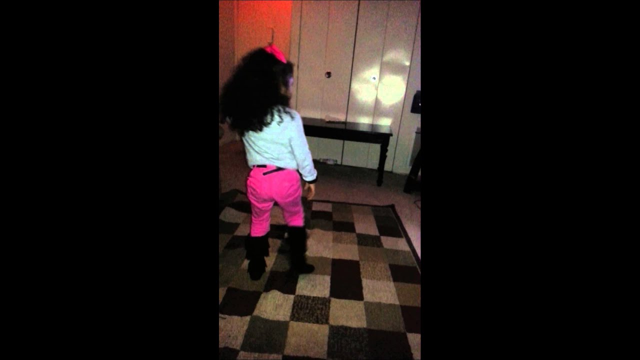 Little girl dancing to African music.... YouTube