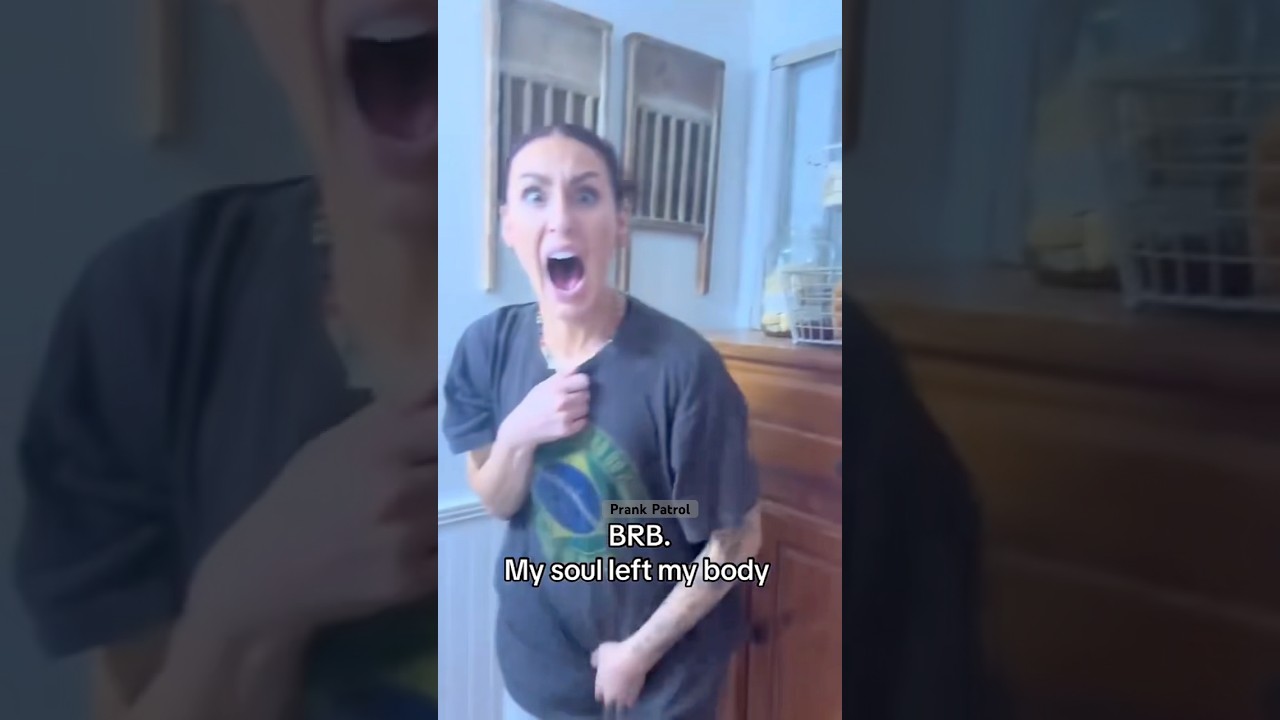 Jumpscare prank😹😂