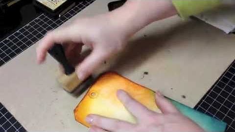 How to Blend and Apply Tim Holtz Distress Inks