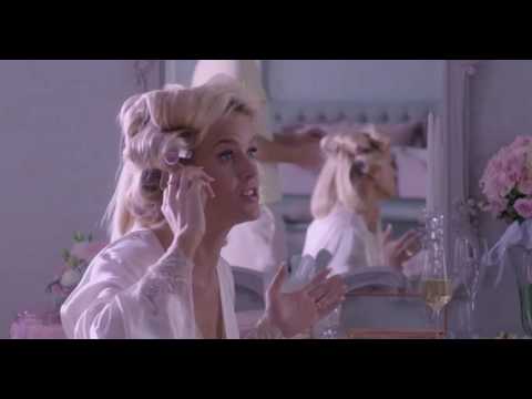 Video: Ko glumi Naomi Blestow u crnom ogledalu?