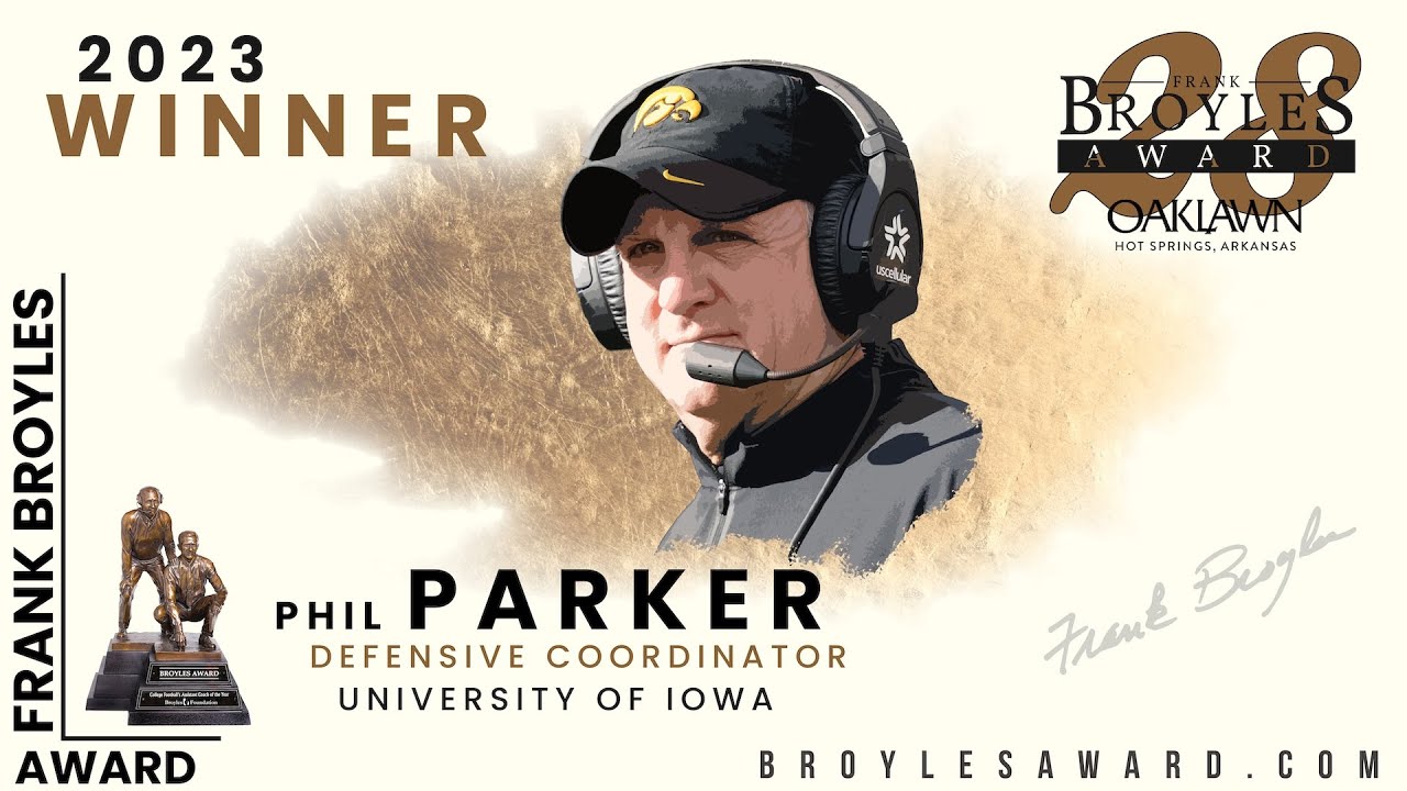 2023 Broyles Award Coach Phil Parker, Iowa YouTube