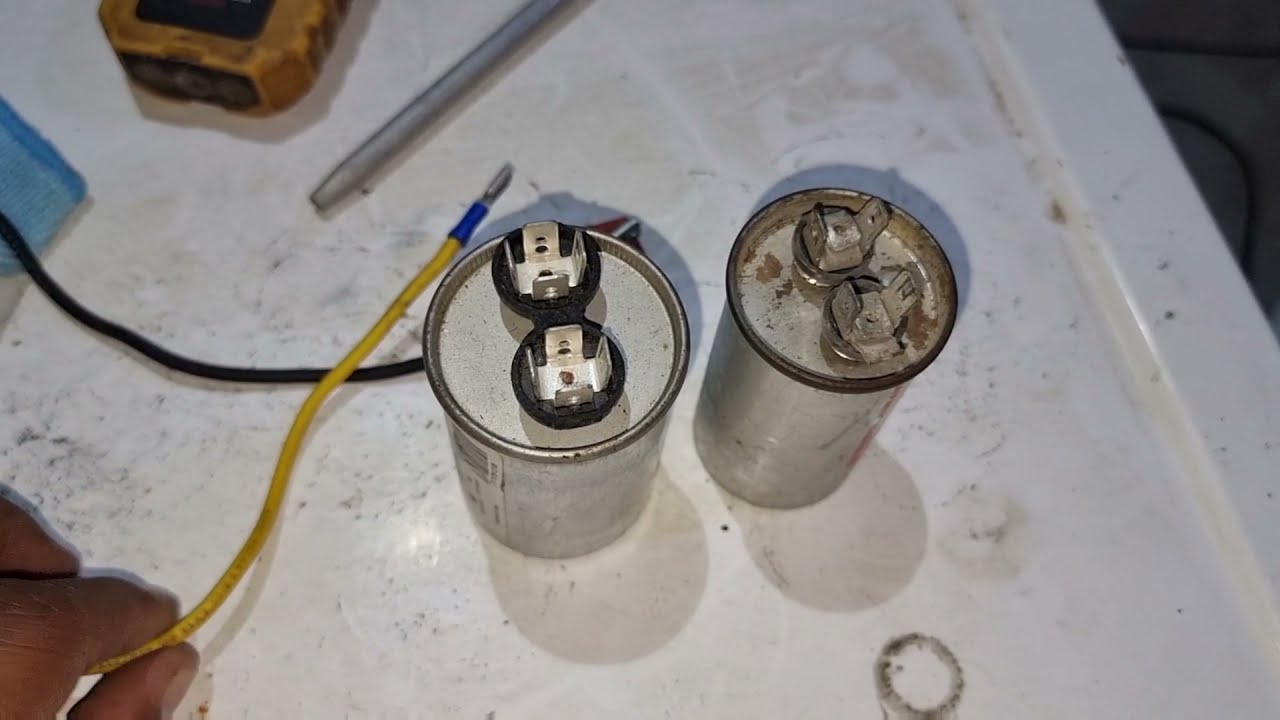 الفرق بين توصيل المكثف / الكباستر على التوالي و التوازي