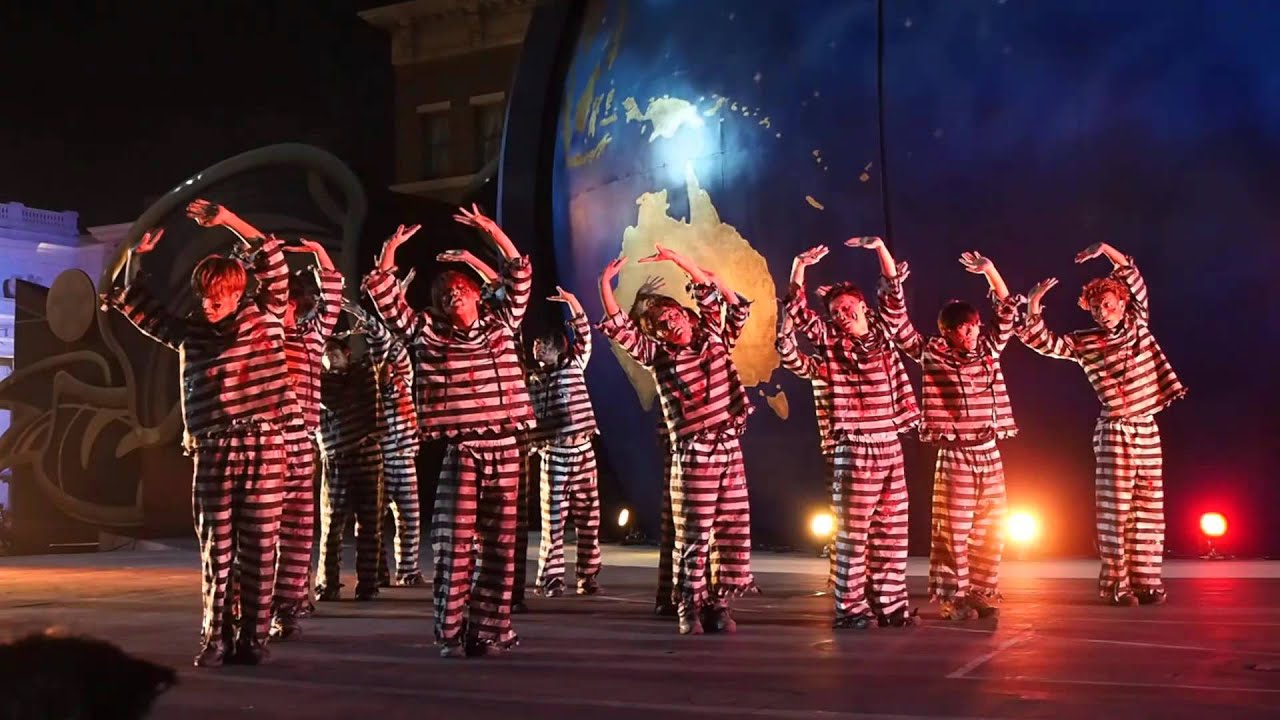 2015 USJ Halloween Horror Night Zombies Mob 3 YouTube