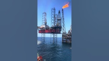 Jack Up Vs Oil & Gas platform #jackup #offshore #drilling