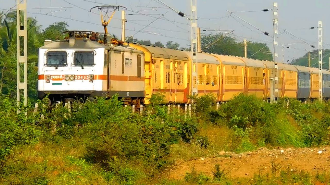 Utkrisht Rakes Yellow Utkrisht Rake Kutch Superfast Express || Indian railways ...