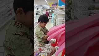 Atharv ko kya mila🤔#new #trending #viral #shopping #shop #mall #market #colddrink #shorts #chocolate