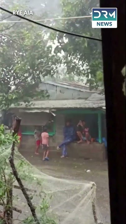 strong-winds-and-rain-as-typhoon-yinxing-approaches-philippines-al1g