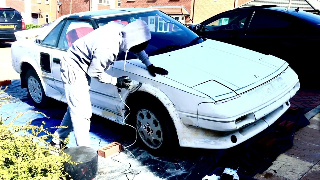 MR2 MK1 AW11 - Bodywork - Sanding - Restoration