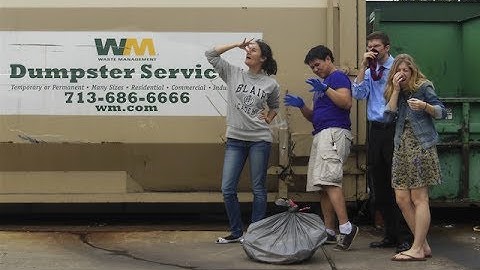 Students go dumpster diving to improve recycling at Rice University