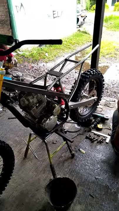 Model Rangka KLX bermesin Scorpion 200cc