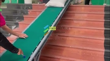 Băng tải chuyển hàng lên dốc cầu thang, băng tải chuyển hàng giá rẻ. HKD 0963724307