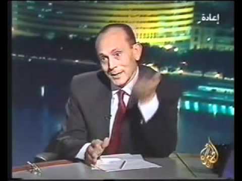 الفنان محمد صبحي يقلد مذيعي الجزيرة