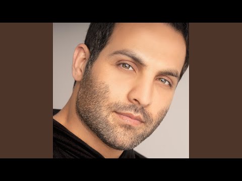 علقتني بالهوى