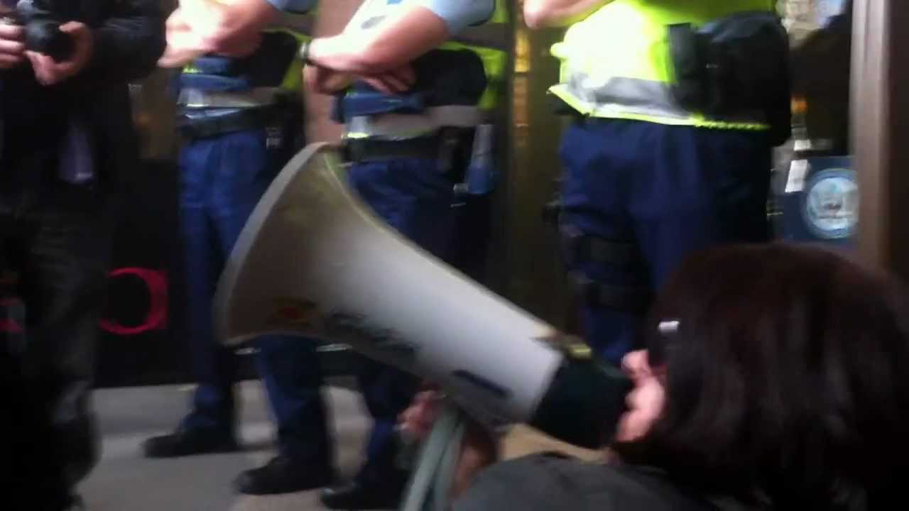 Occupation outside US Consulate, Melbourne 6 Sept 2012 YouTube