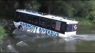 Huwalah... Bus Masuk Sungai ? screenshot 5