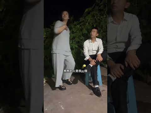 Aku cuma bisa mendesah dan ingin pergi ke cowok-cowok keren. Tonton dan tertawa.