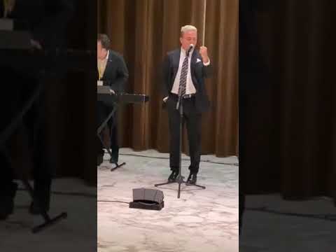 Cristian Castro- presentación en el vaticano cantando para el papa Francisco- 21/09/2021