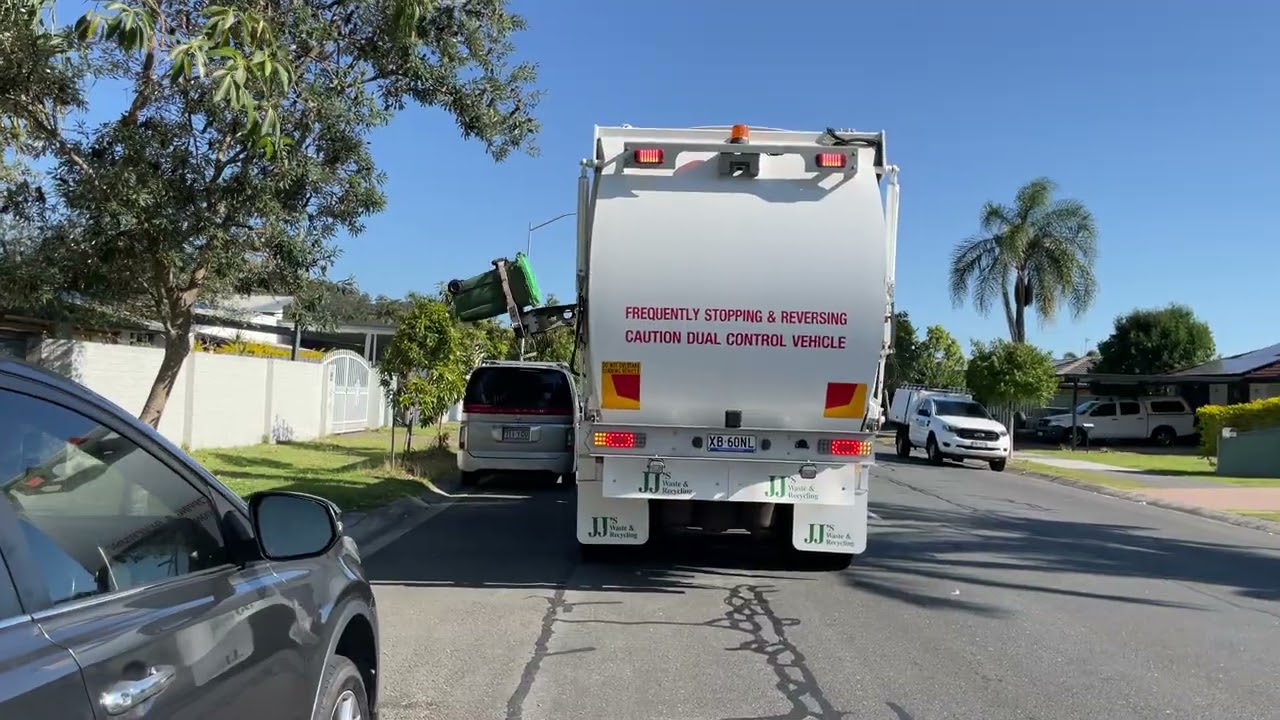 23LL on Gold Coast greens 