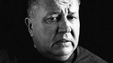 Theodore Roethke reads I Knew a Woman