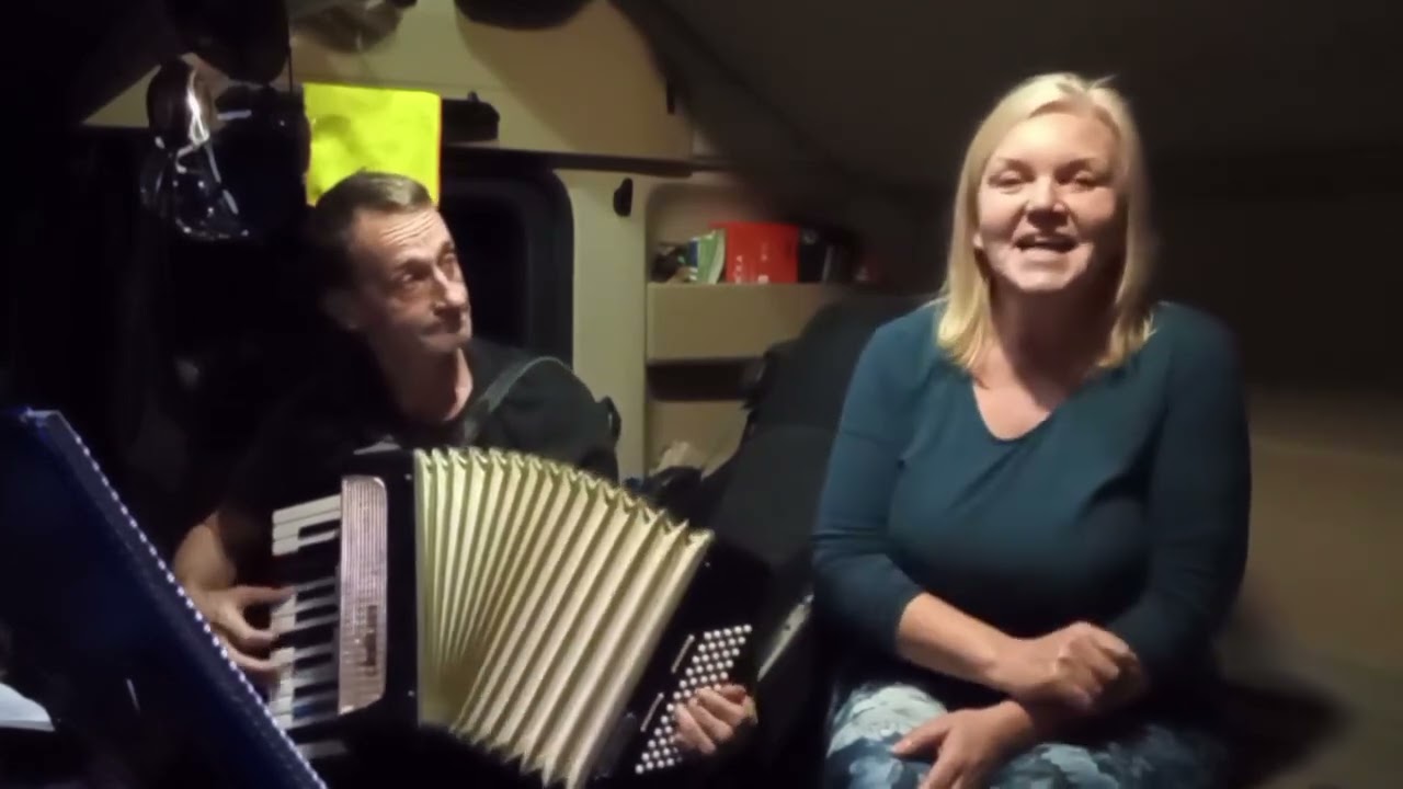 Ked isiel kmotricek s kmotrickou na huby