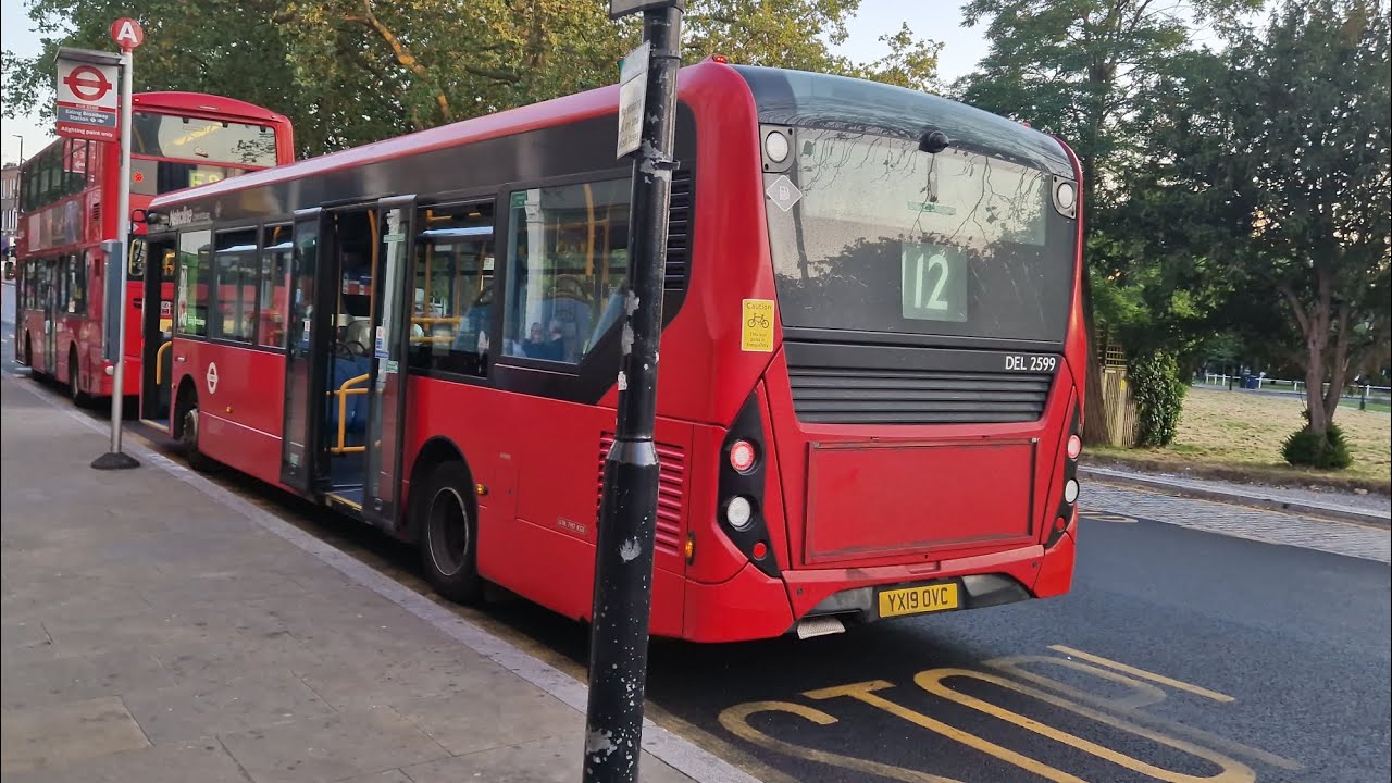 Metroline DEL2599 YX19OVC Bus Route 112 YouTube fast-driver-on-metroline-route-112-staples-corner-village-way-e200