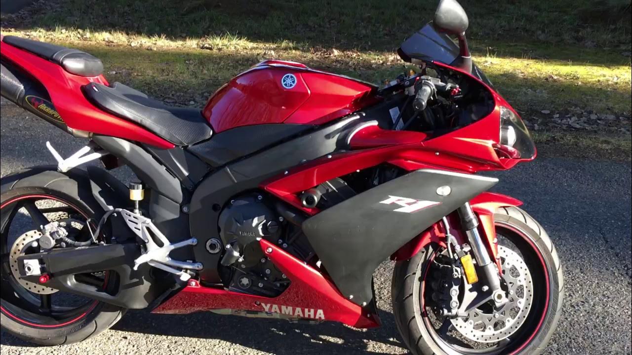 Yamaha r1 2006 Red White