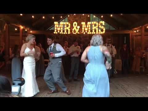 30 Best Wedding Line Dances and Songs in 2023