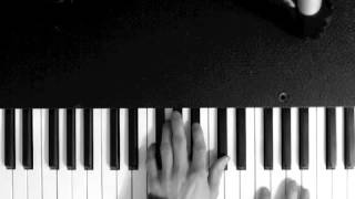 Video thumbnail of "Bon Iver - Roslyn (Piano Tutorial)"