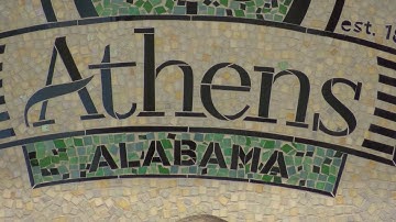 Athens installs cameras on city garbage trucks