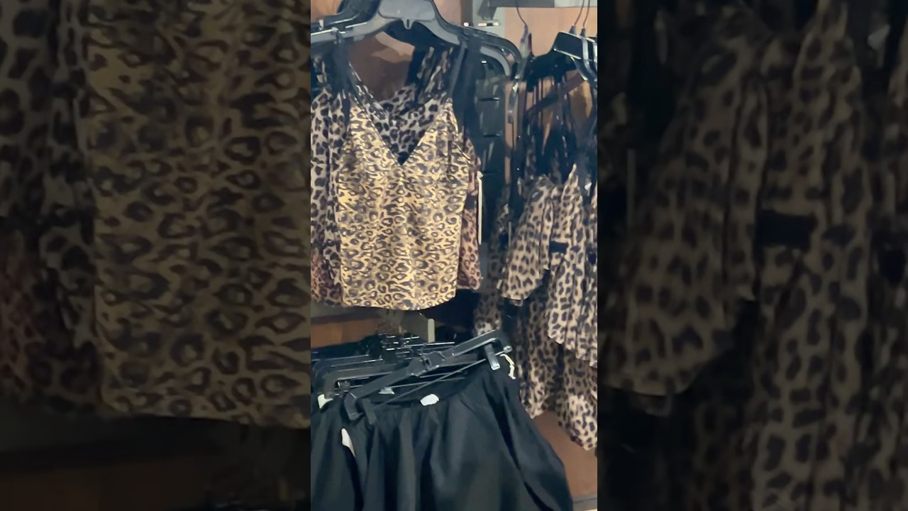 All the “GlAmOuR” ✨ things at the mall 